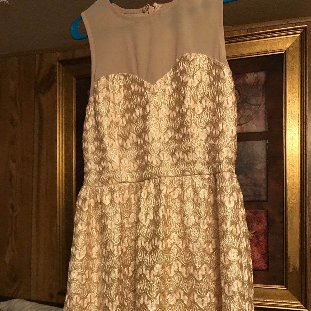 Forever 21 beautiful gold dress